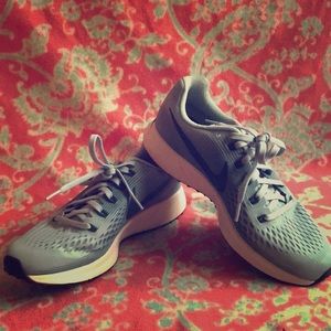 Teal Nike Zoom Pegasus